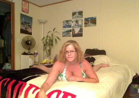 huge busty bbw naked picture