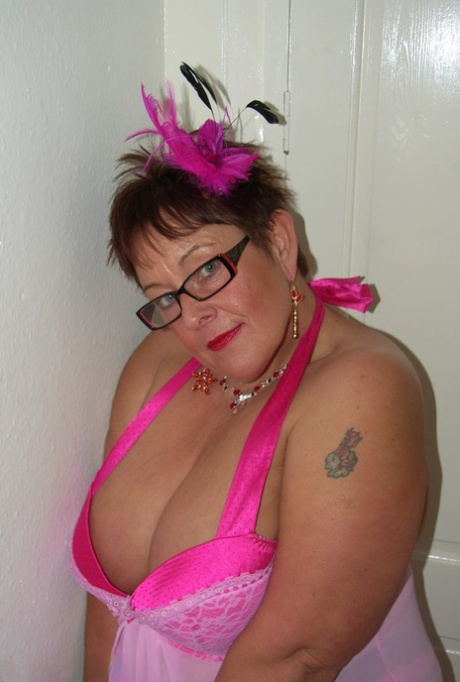 curvy milf lingerie exclusive picture