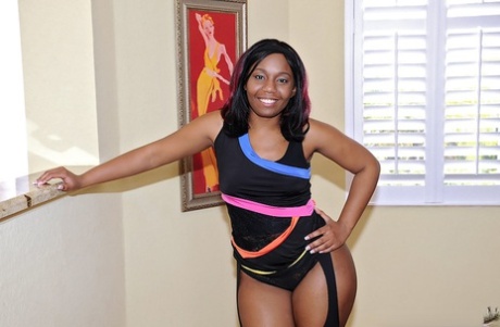fat girl swallow top photos