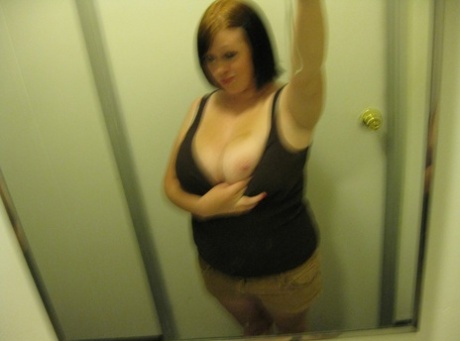 thick pregnant girl nudes pics