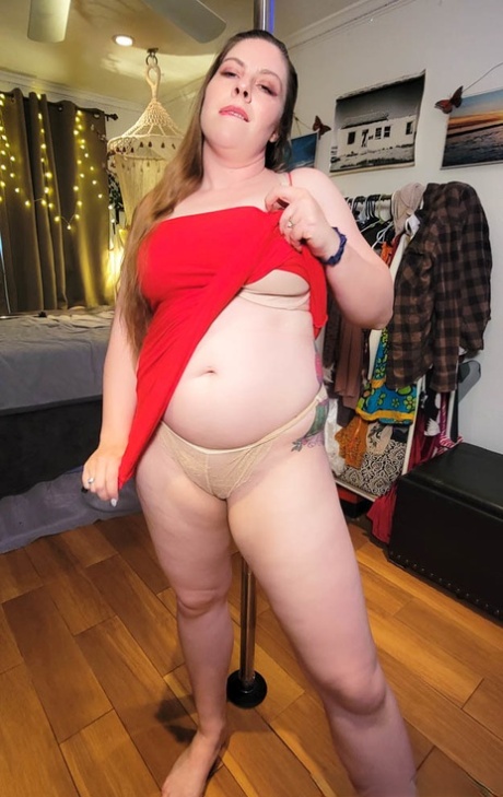 bbw sitting on camera hd gallery