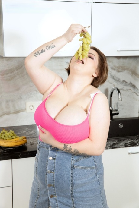 bbw tease adult pictures